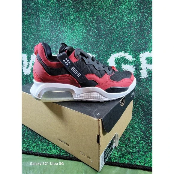 Jordan MA2 Bred W - CW5992-600 Size 10.5 - with original box excellent condition - Picture 7 of 13